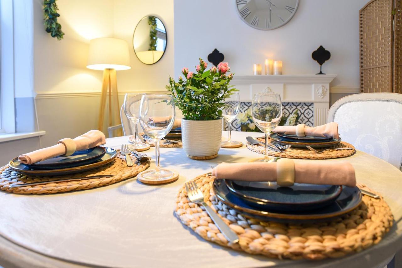Beautiful 3 Bedroom Townhouse Harrogate Dış mekan fotoğraf